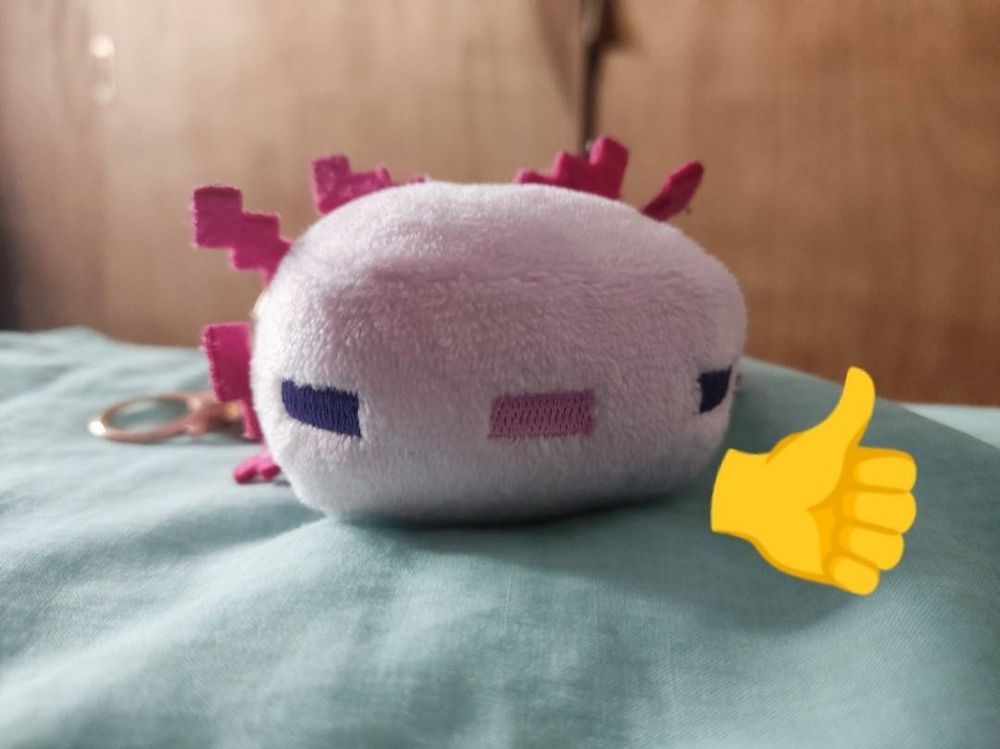 👍

It's an axolotl giving you a thumbs up because it approves of you!