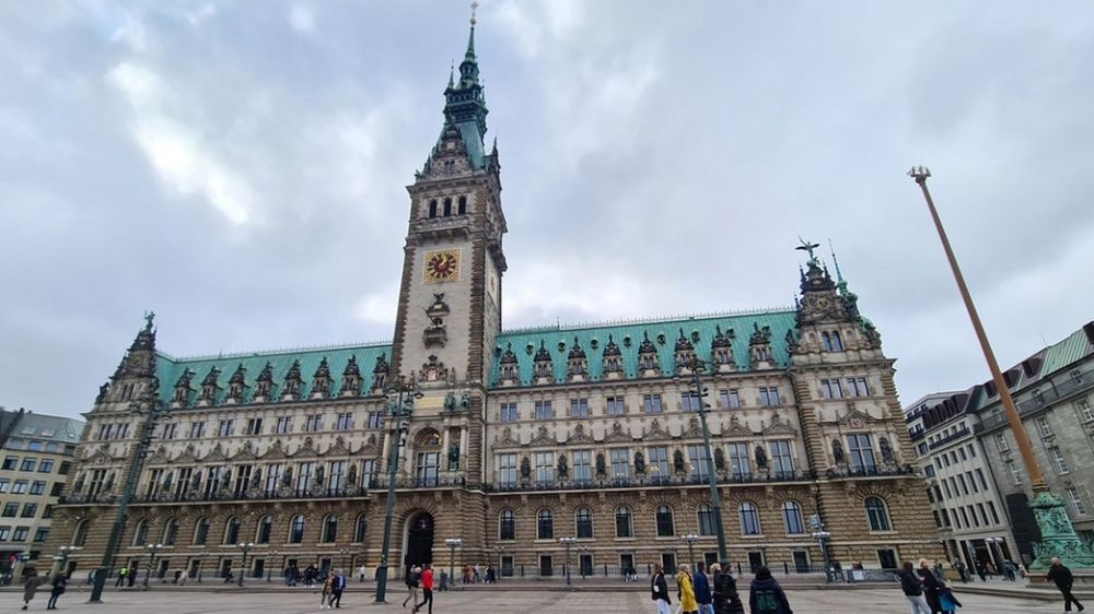 "Hamburg steht auf": Demo am Freitag auf dem Rathausmarkt