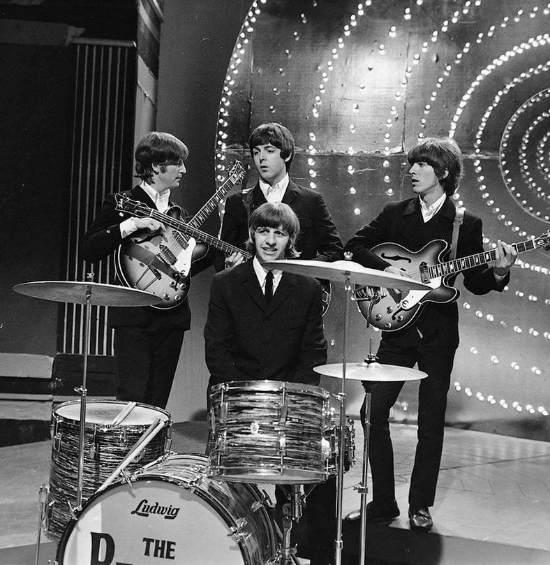The #Beatles on the set of UK TV show Top Of The Pops, 1966. 