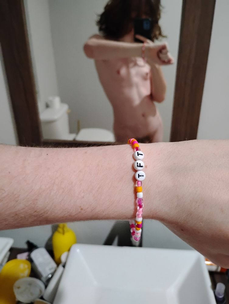 riley nude wearing a lesbian TFT kandi bracelet 