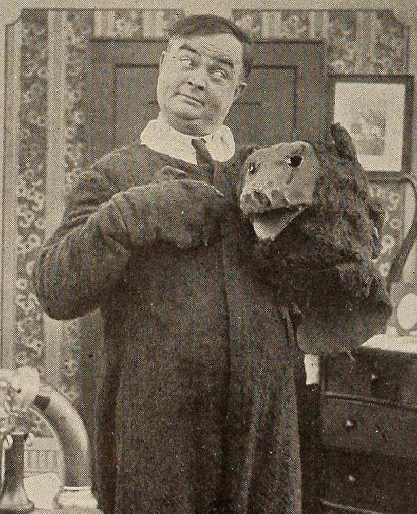 It's a Bear! (Short 1914) | Short, Comedy