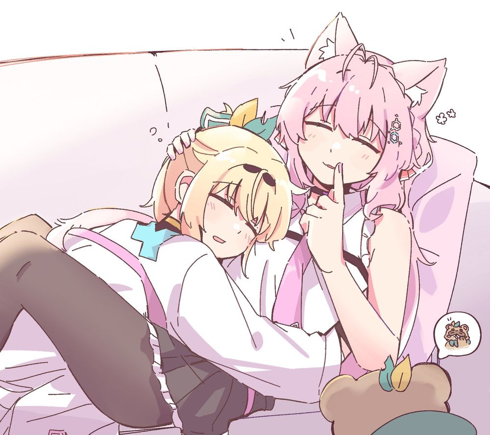 girls kissing :3