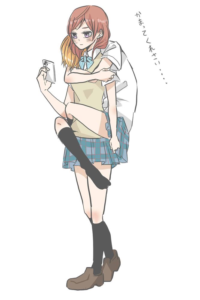 girls kissing :3