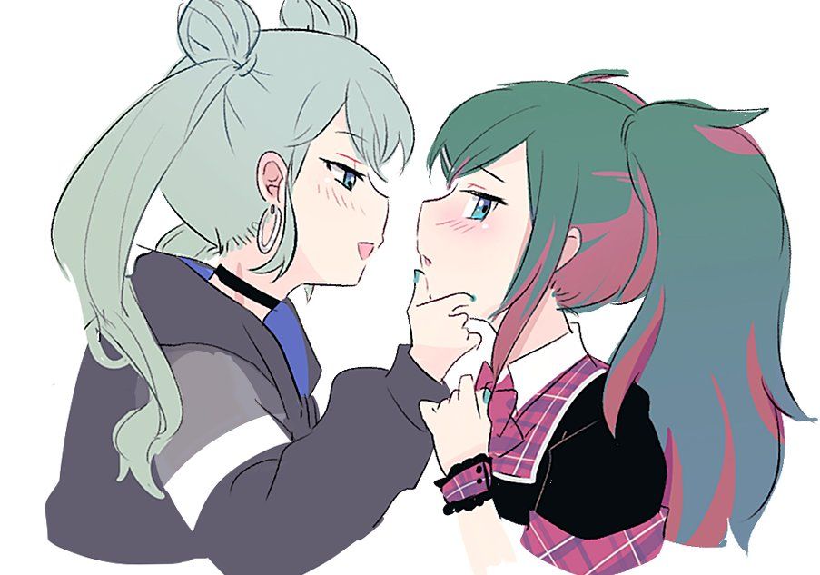 girls kissing :3