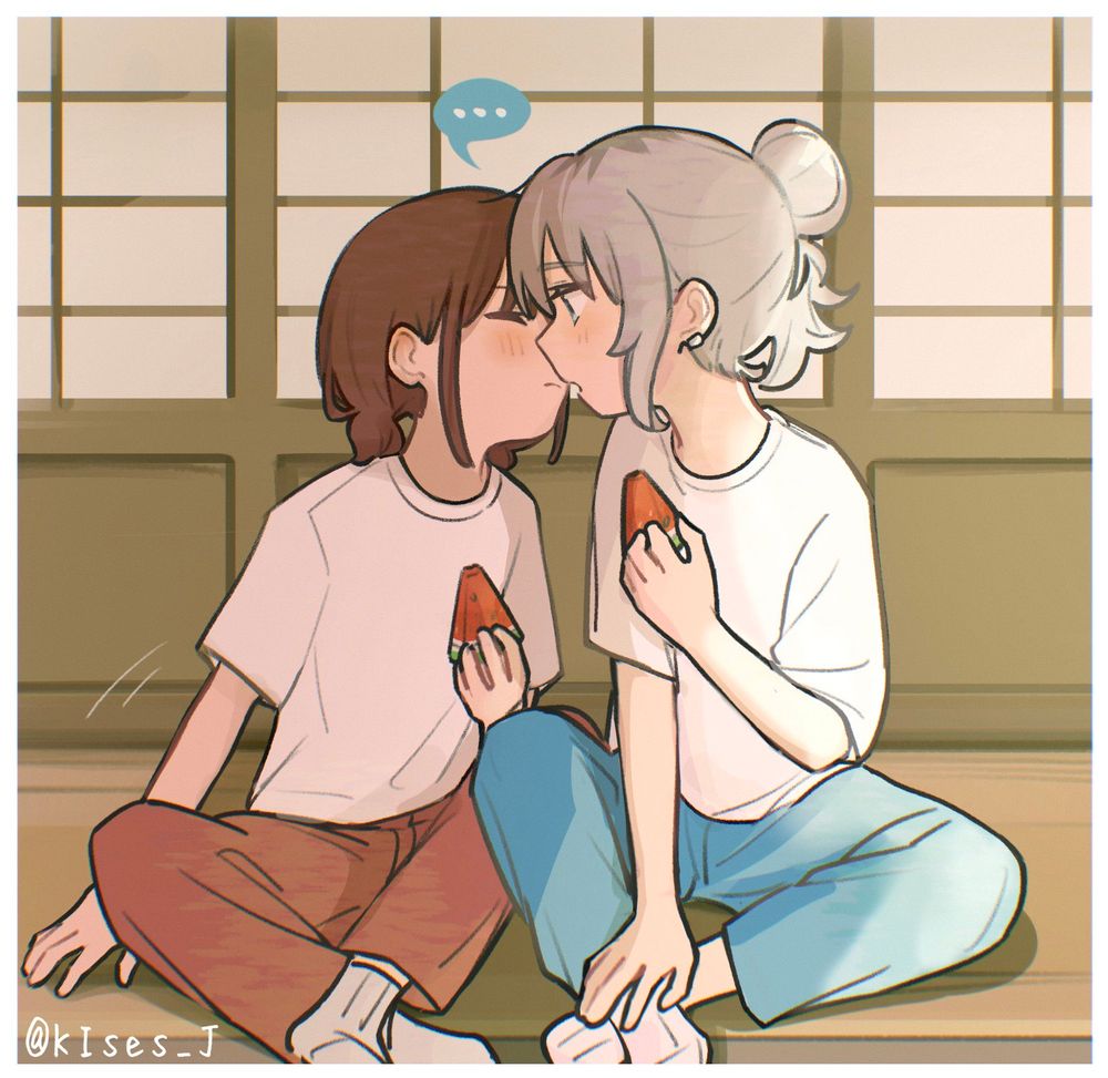 girls kissing :3
