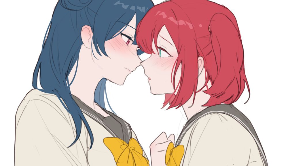 girls kissing :3
