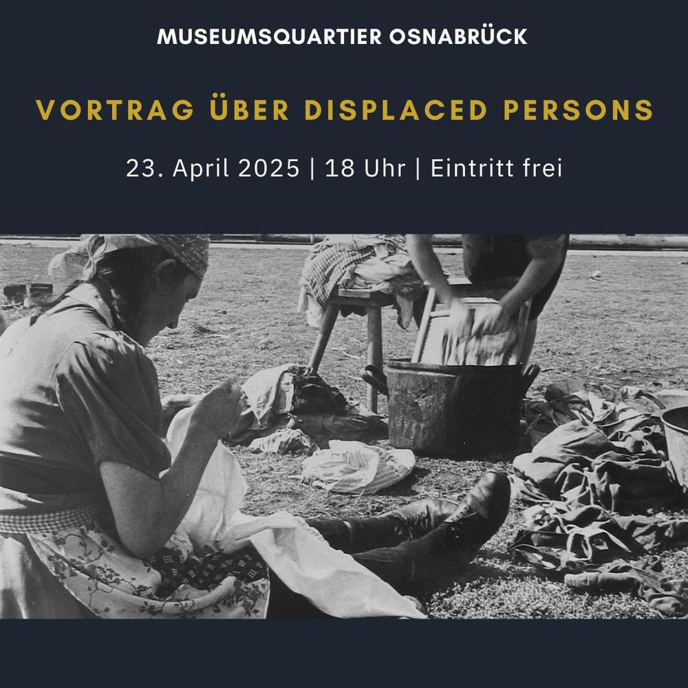Das schwarz-weiße Foto zeigt zwei Frauen beim Wäschewaschen und Nähen. 
Text: "Museumsquartier Osnabrück. Vortrag über Displaced Persons. 23. April 2025, 18 Uhr, Eintritt frei"

Foto: Museumsquartier Osnabrück, E-2776