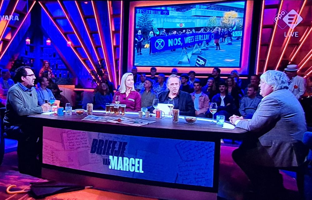 Programma Van Roosmalen en Groenteman met Carrie ten Napel en Ton Elias.