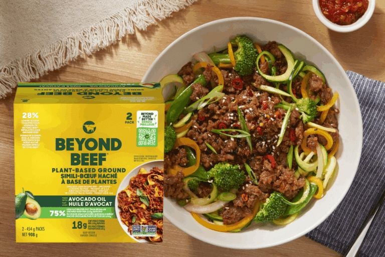 © Beyond Meat

New packaging & bowl of vegetables with Beyond Meat on top 