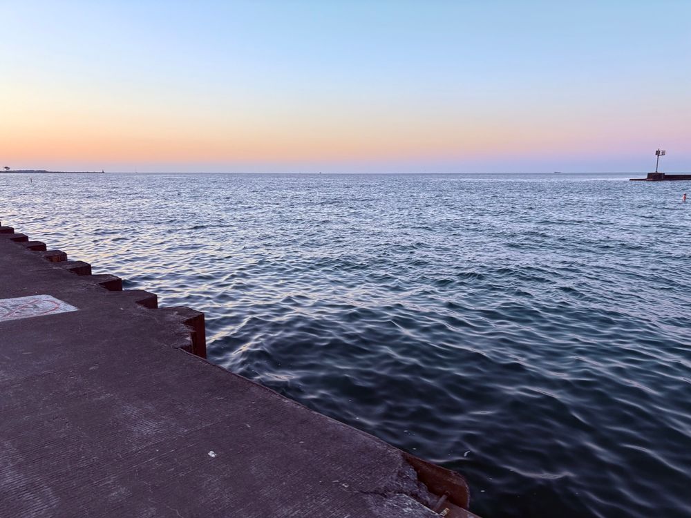 Sun setting in Chicago along the lake