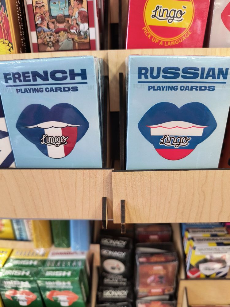 Lingo playing cards; french and russian. Shared because of the seemingly random larger font on some letters.