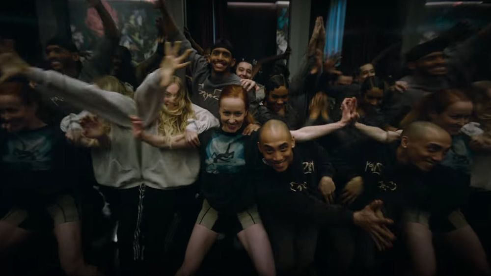 smile 2 the bit where the dancers are all chasing riley through her mirrored hallway