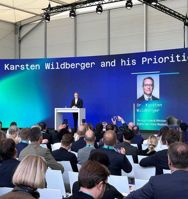 Karsten Wildberger speaking at TECH conference in Heilbronn