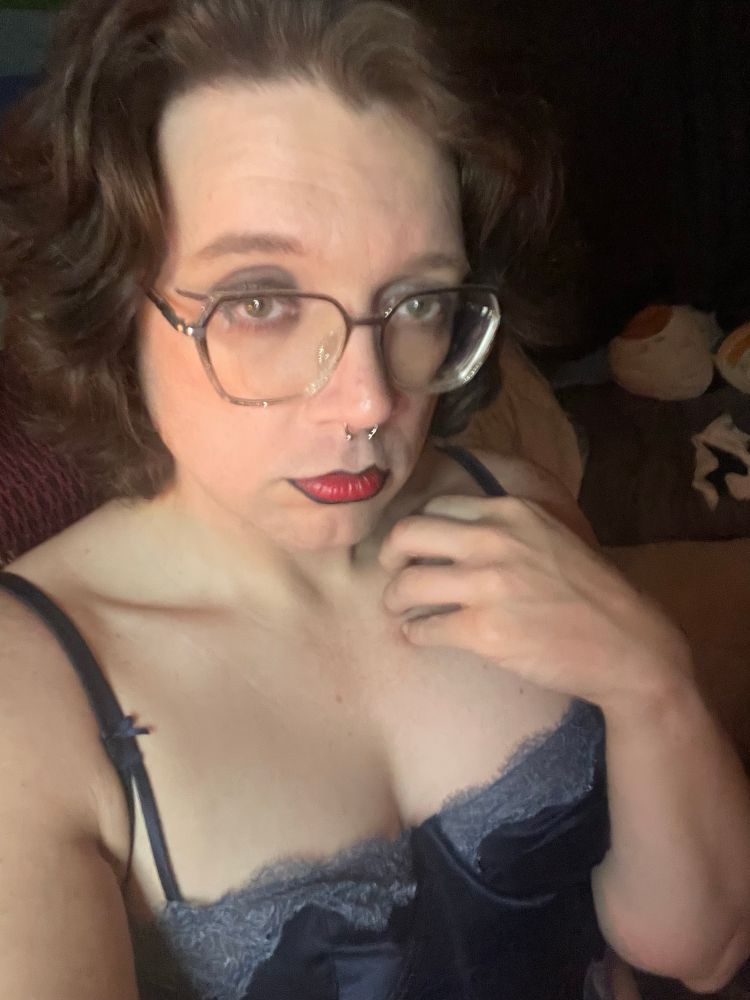 me with red lipstick 