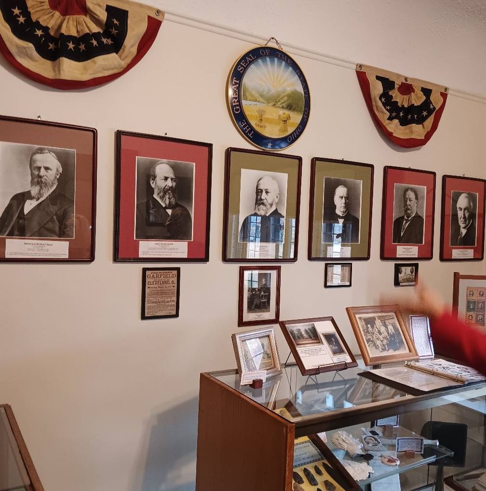 Photos honoring the seven presidents who came from Ohio: Grant, Hayes, Garfield, McKinley, Taft, and Harding. Just think. One day J. D. Vance's ugly mug will be here as well. 