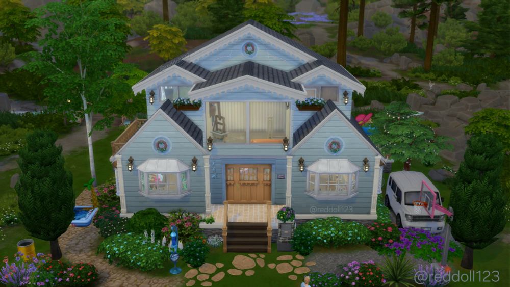 A screenshot from the video-game Sims 4 of my OC’s 4 Mystery BFF’s home in Copperdale (the outside view).
