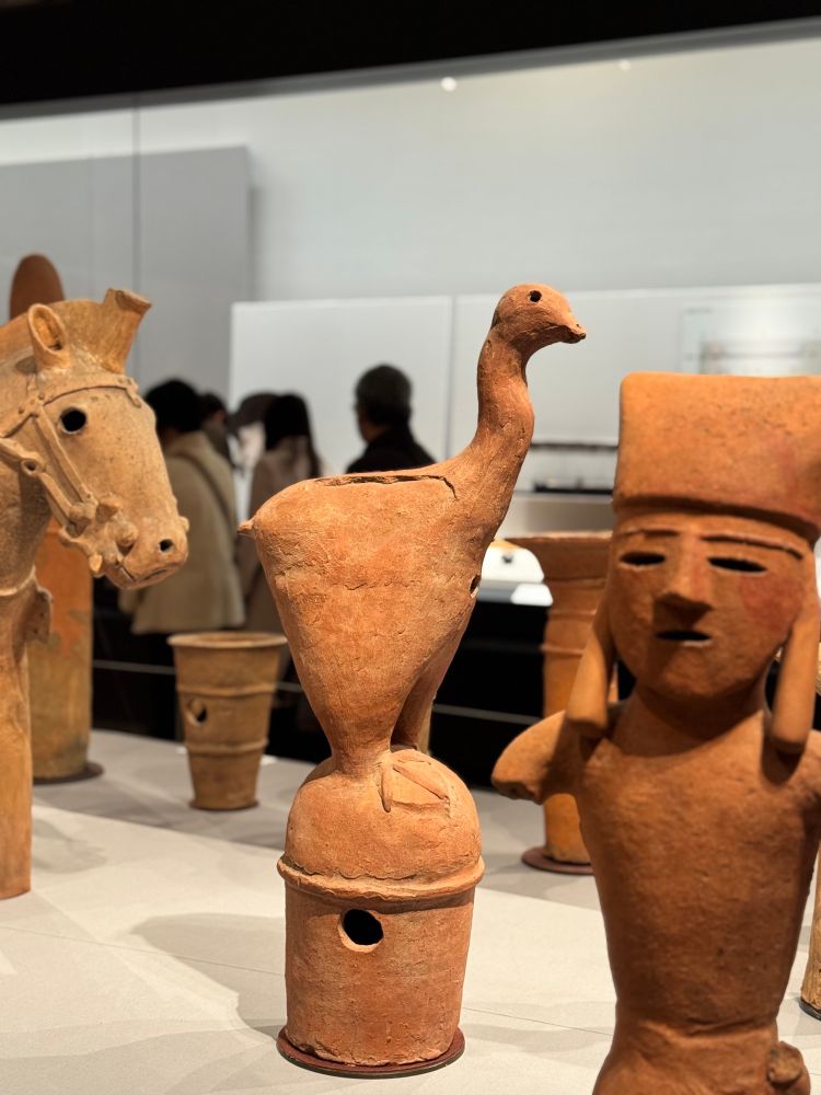 鳥の埴輪。かわいい。