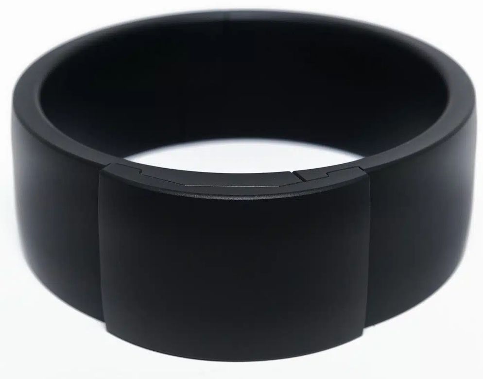 All black aluminium 40mm wide Swedish collar. Ringless model. This is a generic picture from the website.
