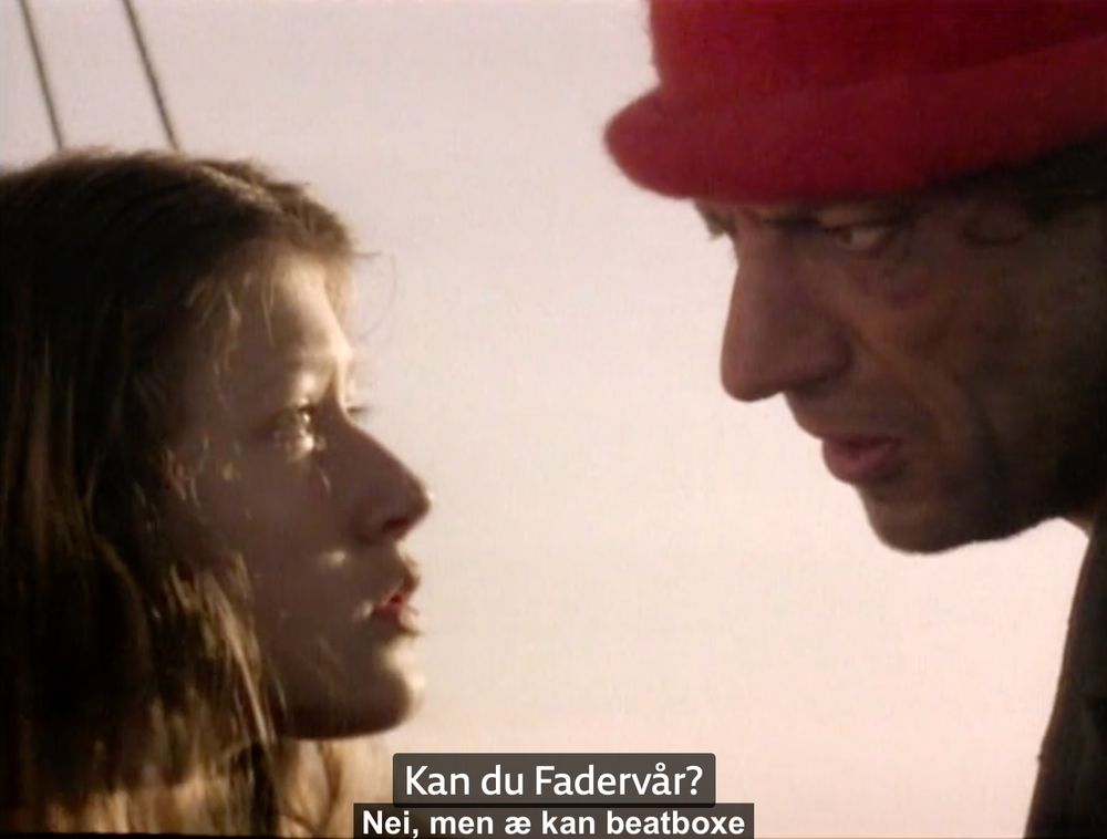 Helge Jordal spør Maria om hun kan Fadervår, men hun kan bare beatboxe.