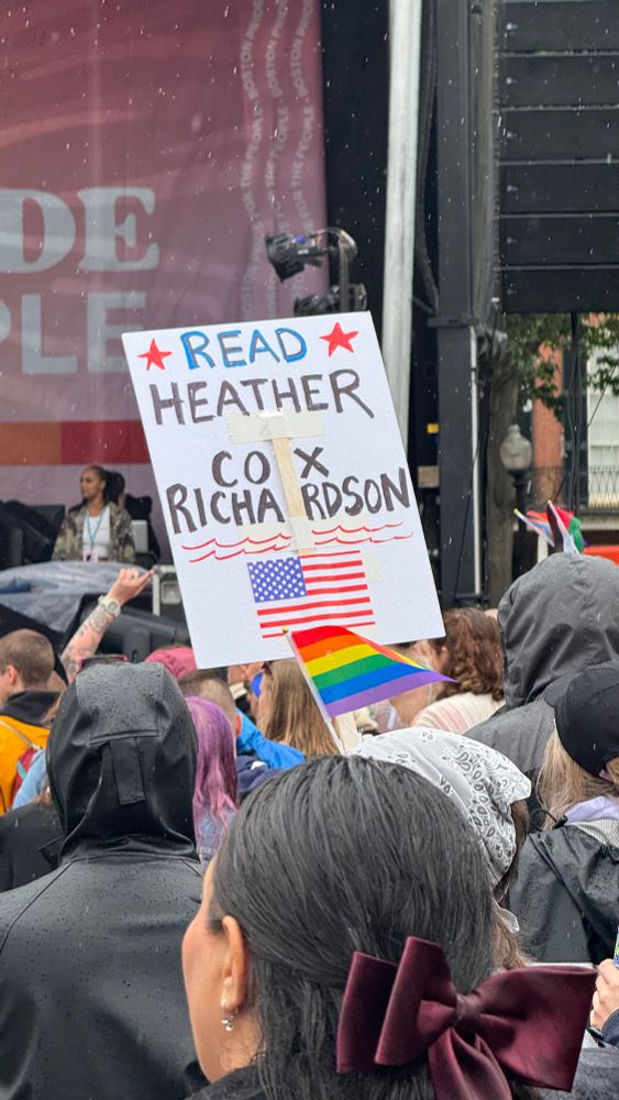 No Kings Protest sign with text “Read Heather Cox Richardson”