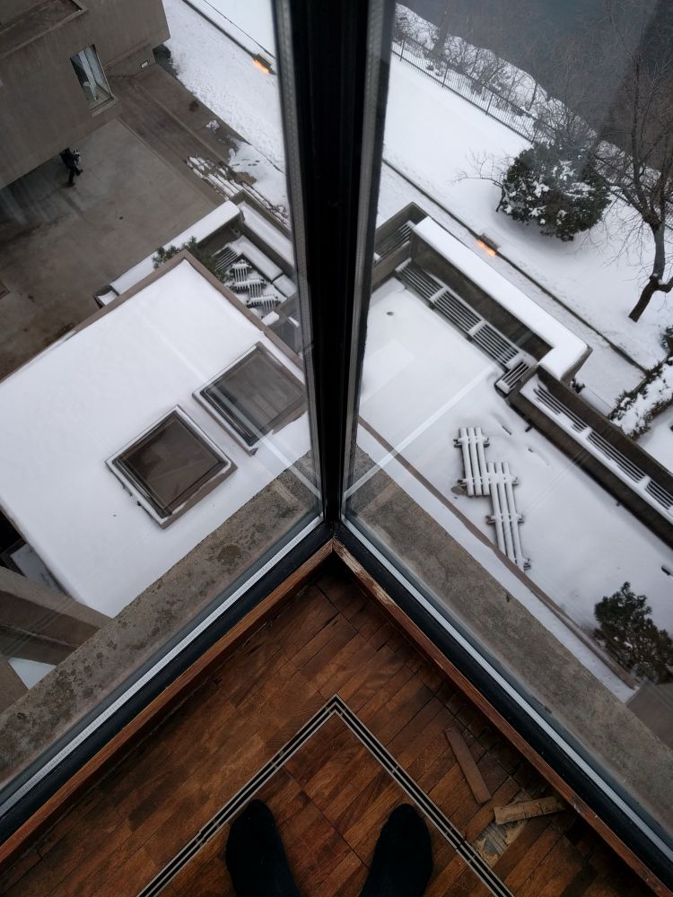 Habitat 67 unit floor and window 