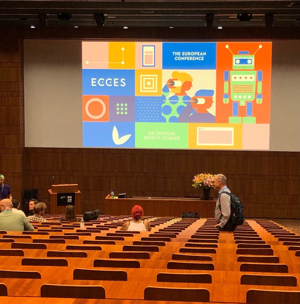 Happy to be in Zürich on #ECCES and take a dive in crtitcal edtech studies. 🇨🇭‼️👌🏻