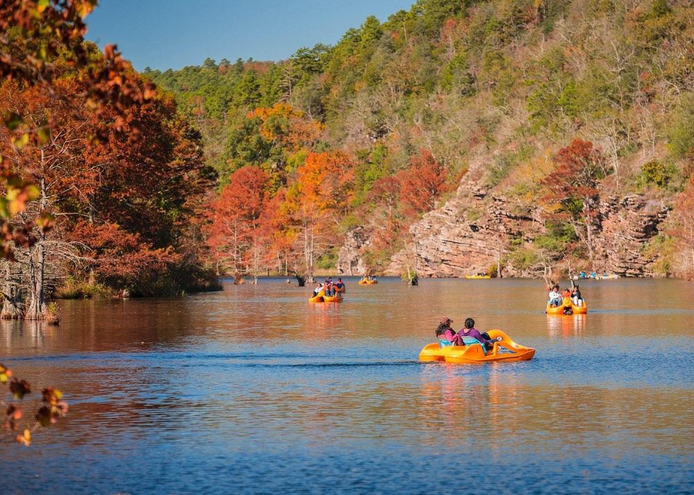 Photo of paddle boats on Beavers Bend lake near Broken Bow, Oklahoma courtesy of tripadvisor