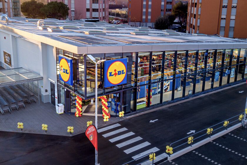 Lidl se prepara para la Vuelta al Cole y tiene este escritorio regulable en altura 