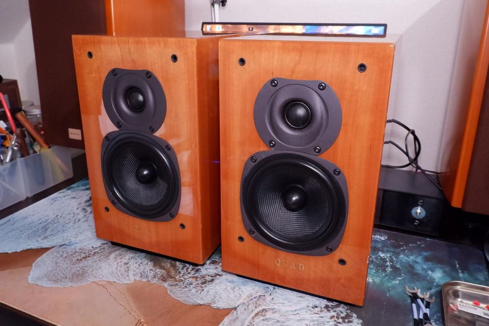 スピーカー前面