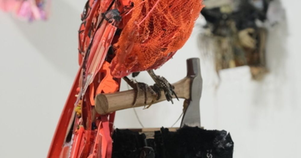 Explore Thomas Deininger’s biography, achievements, artworks, auction results, and shows on Artsy. Thomas Deininger creates intricate assemblages from discarded material