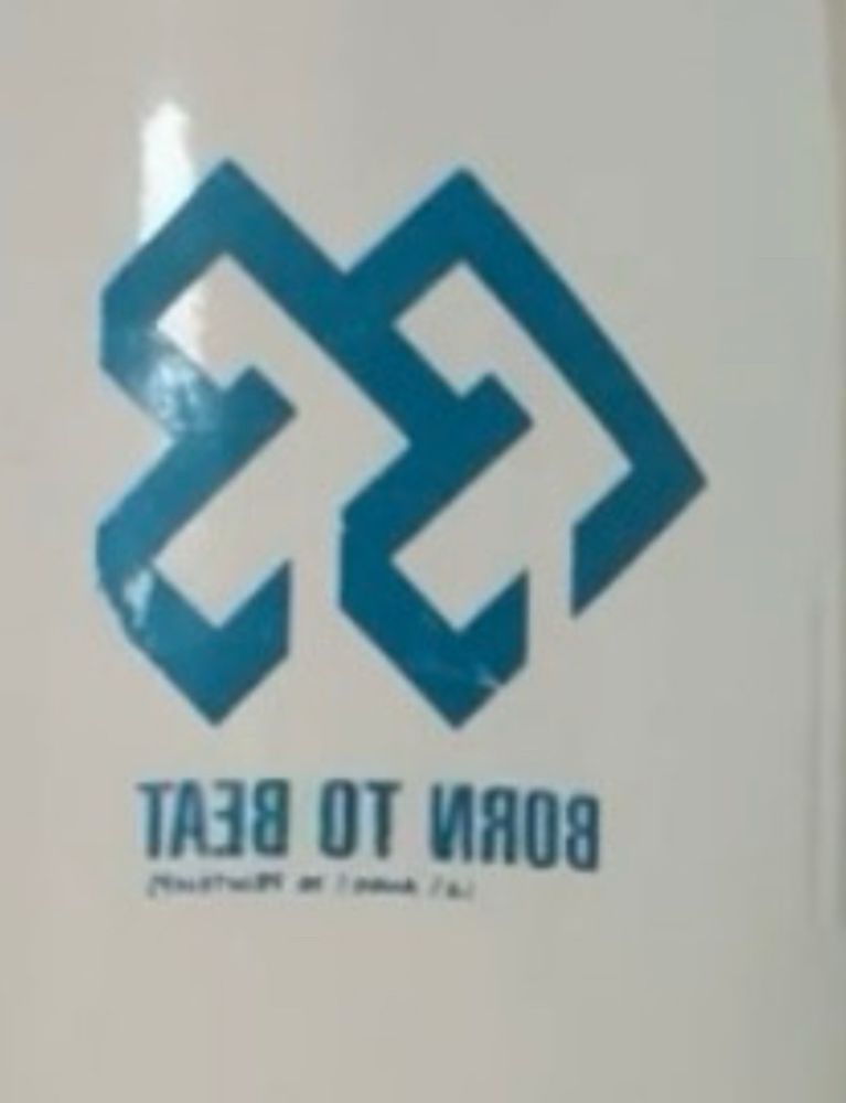 Close up of the btob much eunkwang is holding in the photos in the first post 