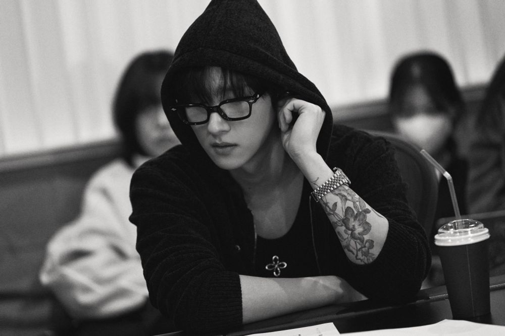 Monsta X IM/Chankgyun behind the scenes recording of Heize’s Love Virus 