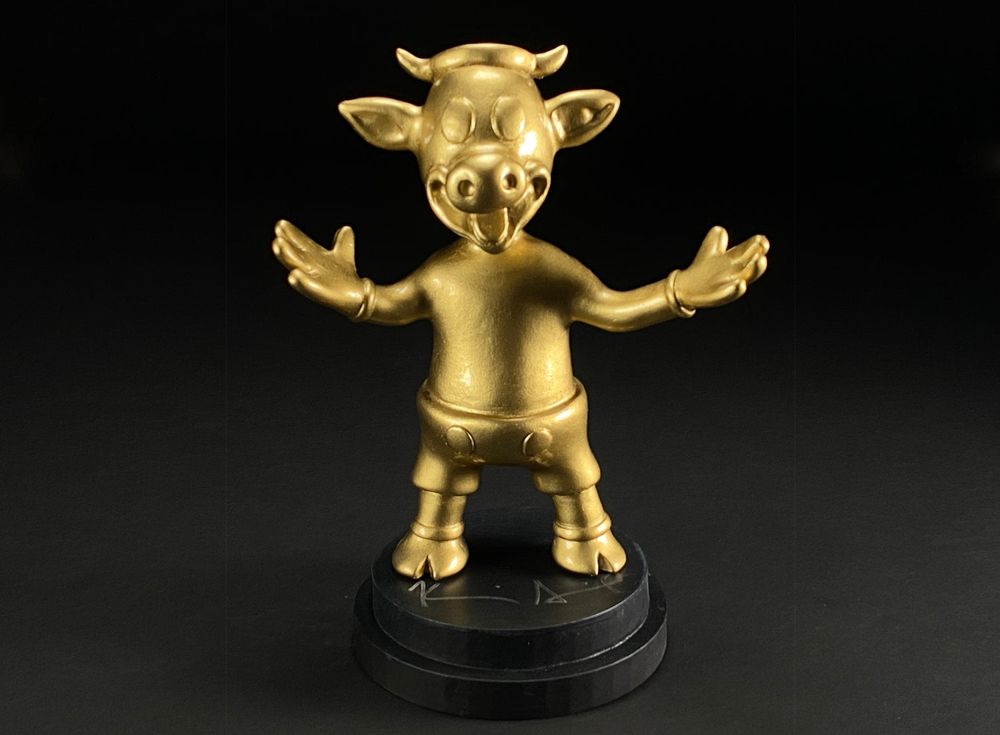 A golden calf idol