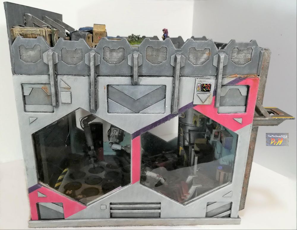 Left side of the mech shop.