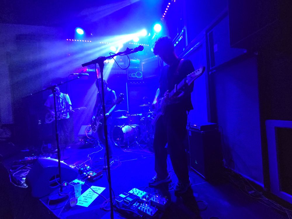 Les 4 musiciens dans leur période bleue.