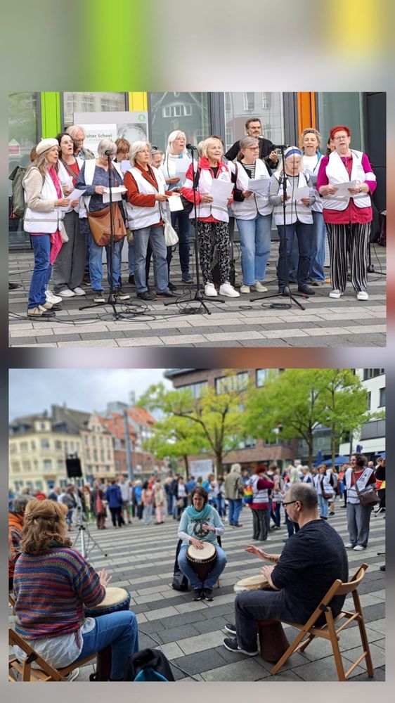 Collage mit Bild des OMA Chors, Bild der Trommelgruppe im Vordergrund, Teilnehmende Menschenkette dahinter