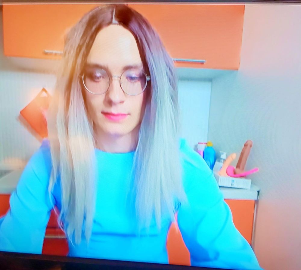 Yummm thats a He.. want him :) 👍