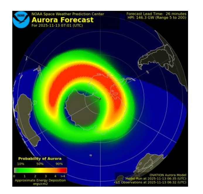 Aurora Australis forecast map, with a huge red band, and green extending almost all the way to Cook Strait.