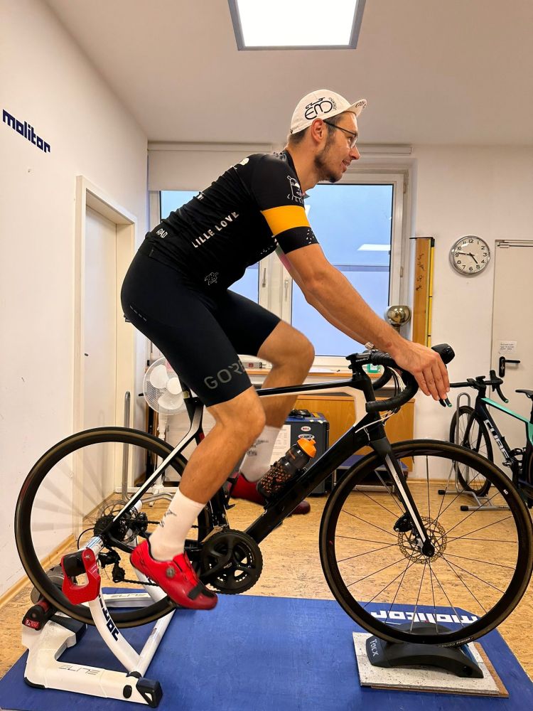 Bikefitting: Rennrad auf dem Rollentrainer
