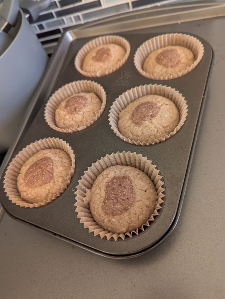 Six cinnamon oat muffins that inadvertently look like boobs 