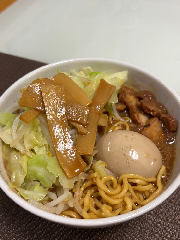 家系醤油豚骨ラーメン