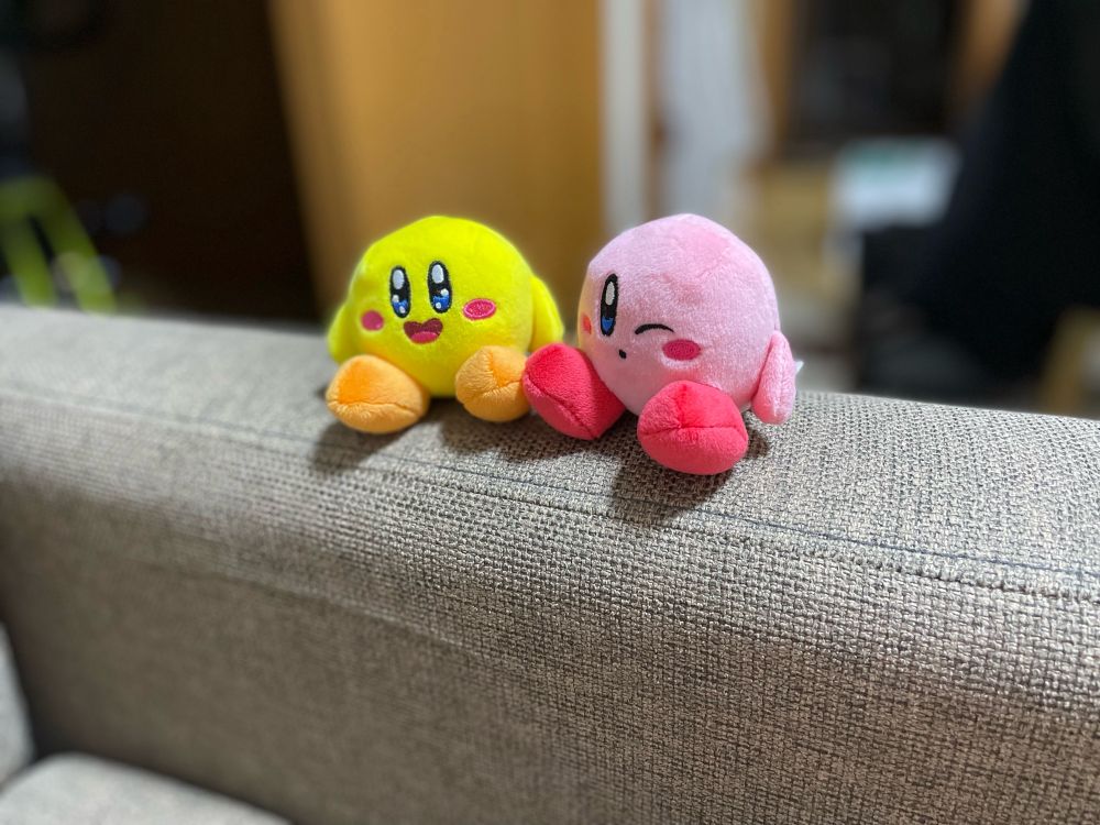 キービィとウインクカービィ