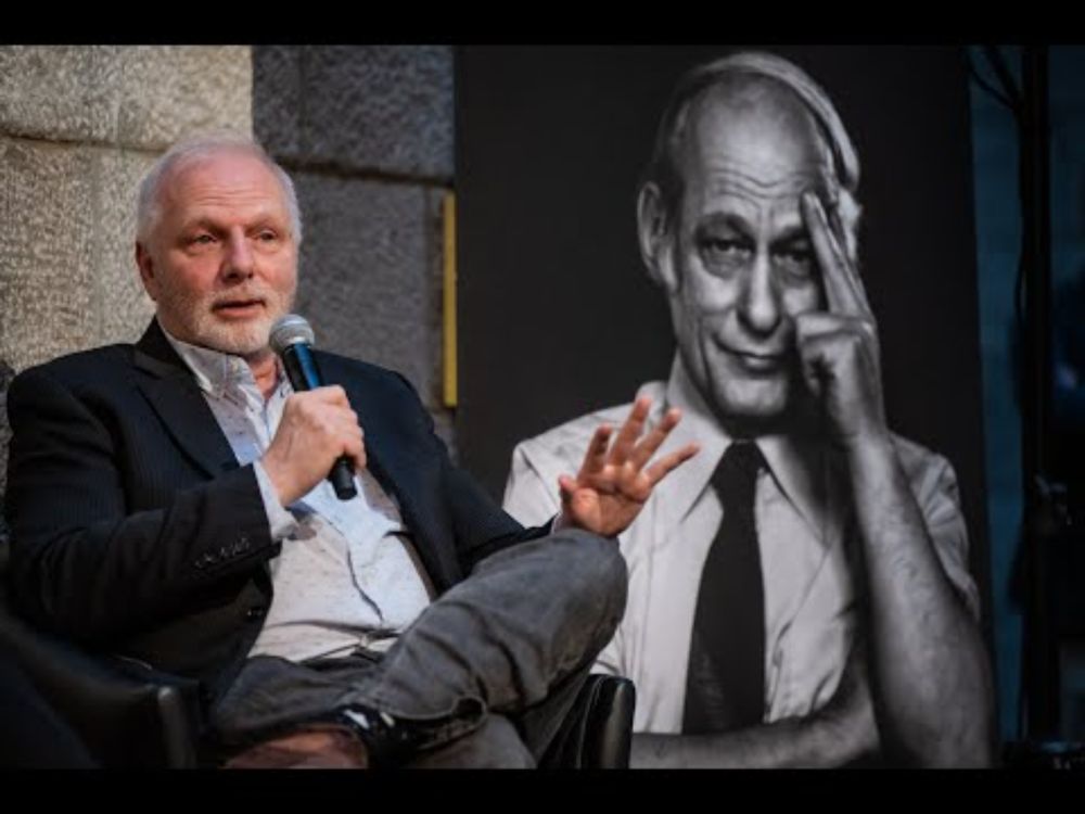 Jean-François Lisée lit deux extraits de son livre sur Lévesque et Trudeau