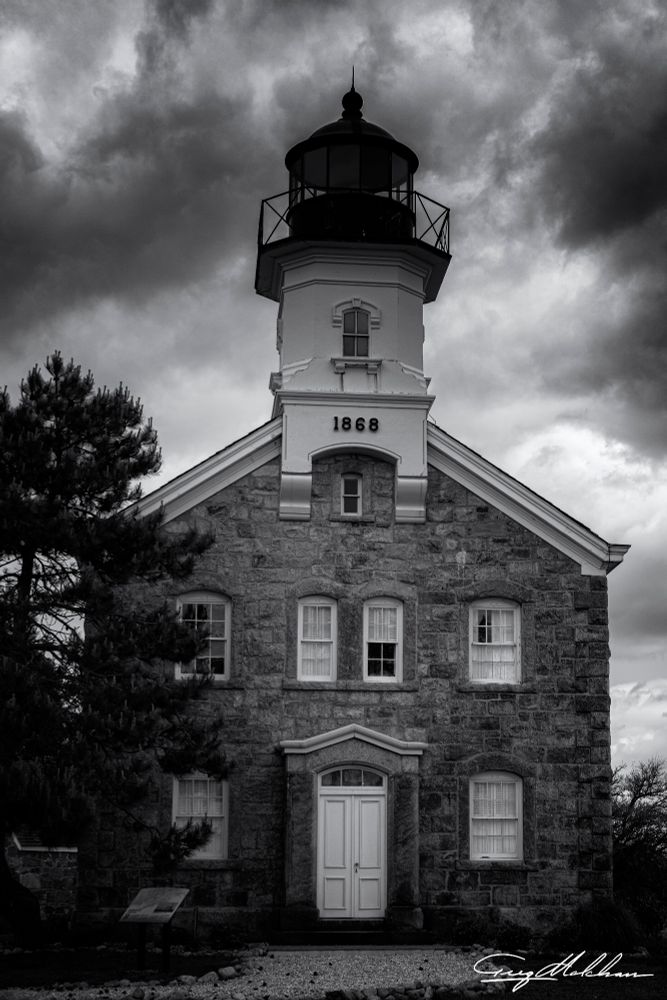 Moody skies over Sheffield Lighthouse