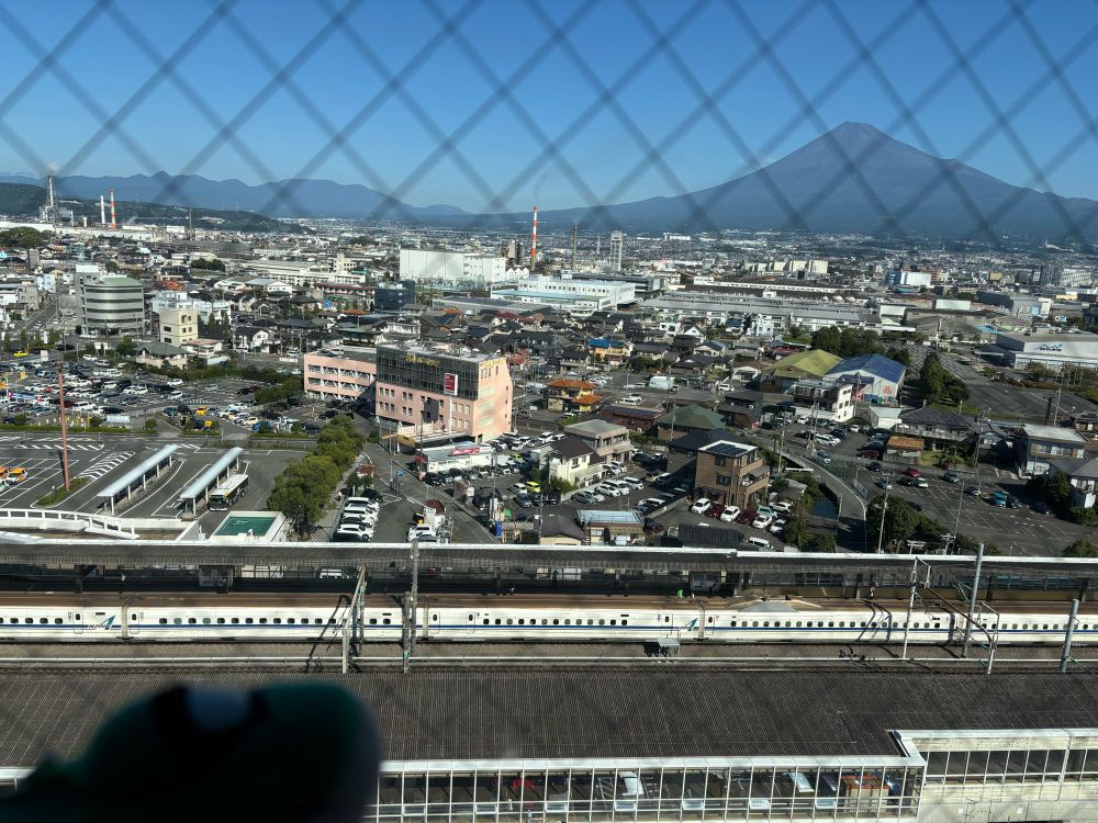 東横イン新富士 富士山と新幹線が見える部屋