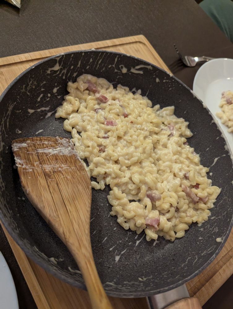 Pâtes carbo (avec de la crème)