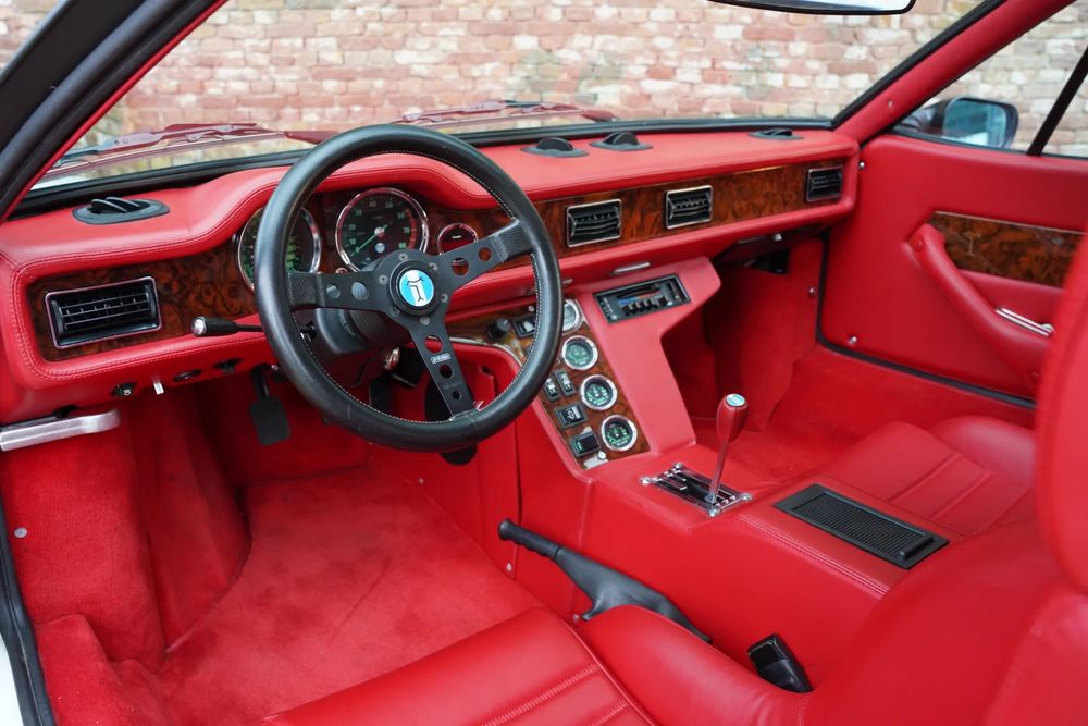 1986 De Tomaso Pantera GT5-S