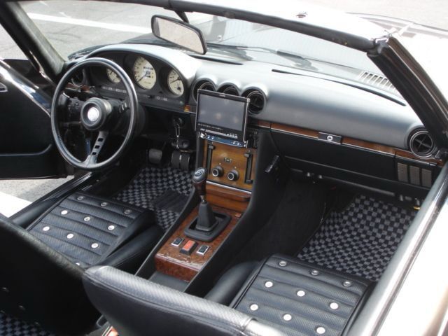 1982 Mercedes Benz 500SL 3.1 L28-swapped
