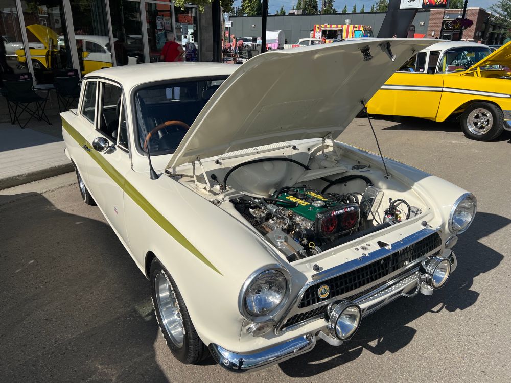 I think this is a Ford Cortina