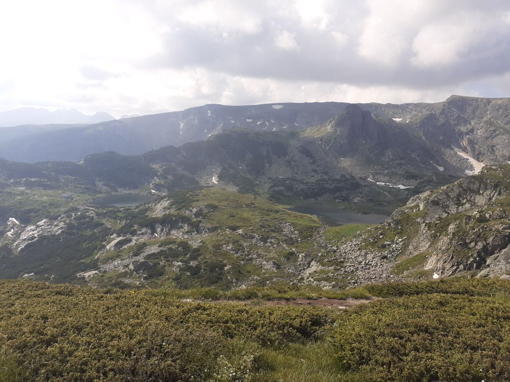 A picture showing the Rila highlands, with two of the lakes being visible.